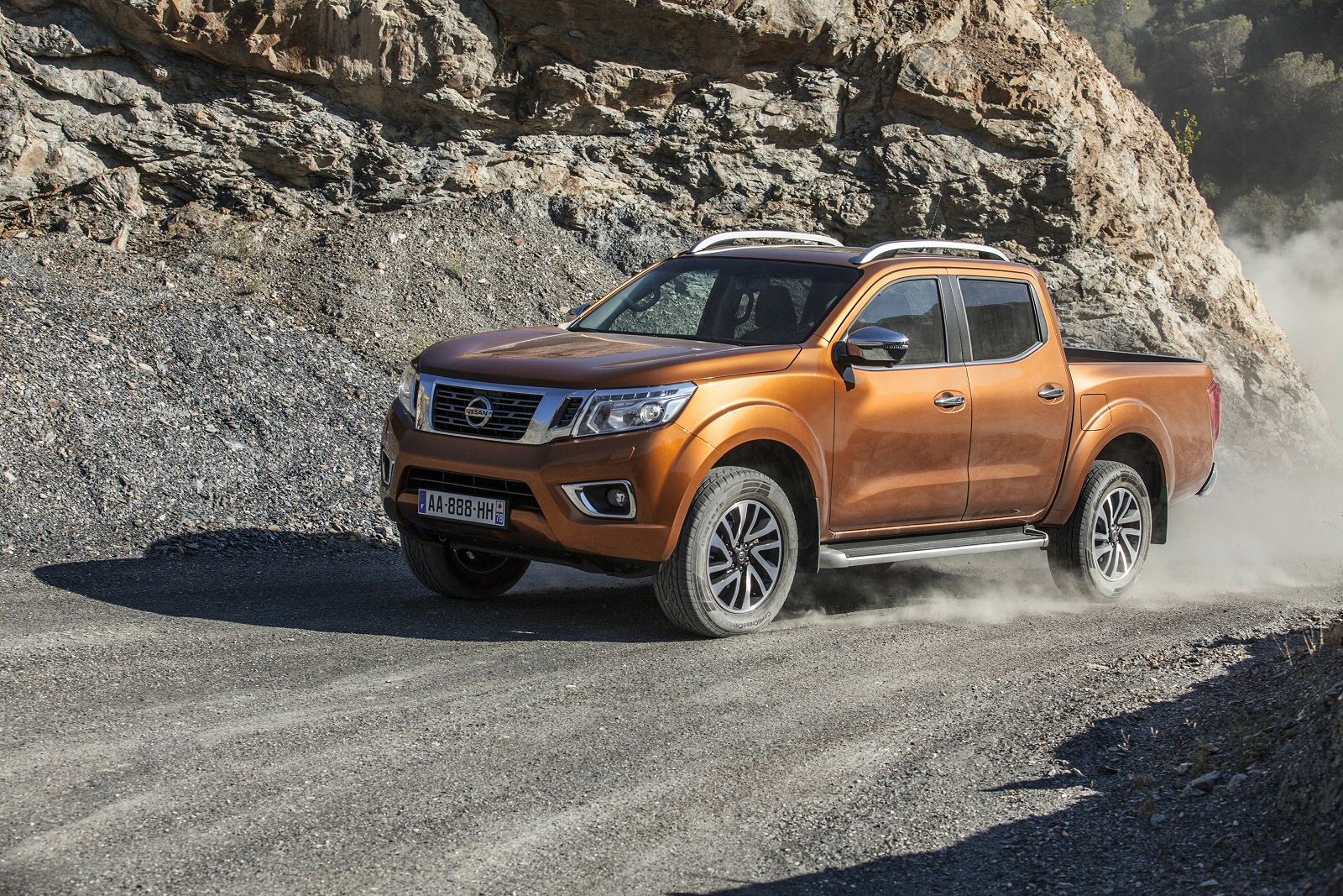 New Nissan Navara Diesel Double Cab Pick Up N-Connecta 2.3Dci 190 4Wd ...